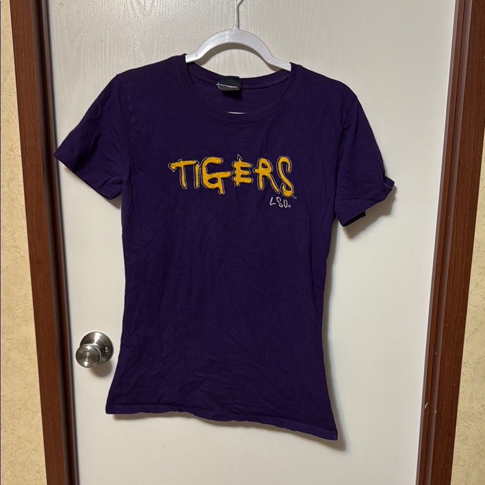 Step Ahead Sportswear Purple LSU Tigers Women’s T-Shirt Size XL